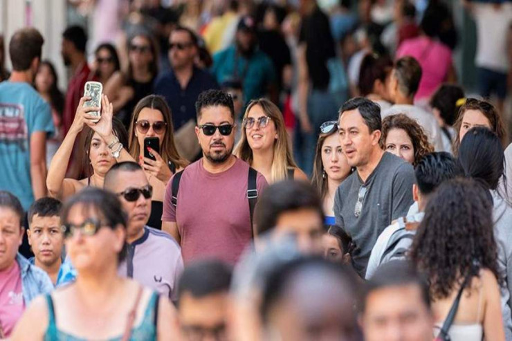 Dünya əhalisinin sayı  8 milyardı ötdü 