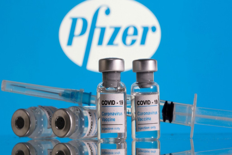 “Pfizer”in rəhbəri  koronavirusa yoluxdu:   Dörd peyvənd vurdurub
