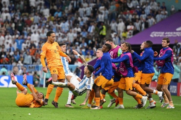 Mundialda rekord: xəbərdarlıqların sayı 