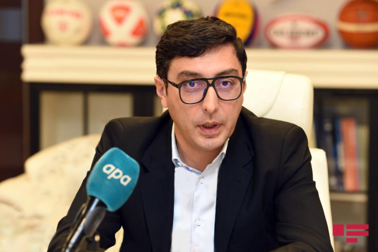 "Nazir kimi çox şeyi danışa bilmirəm" -  Fərid Qayıbov 
