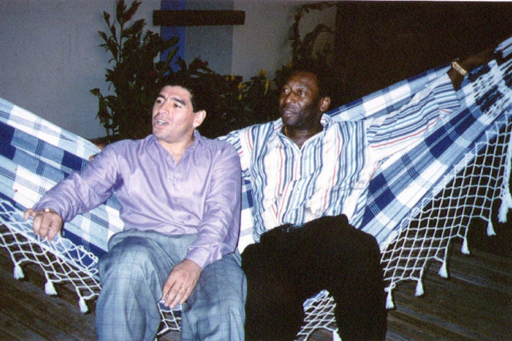 Pele və Maradonanın  əhsanəvi VİDEOSU 