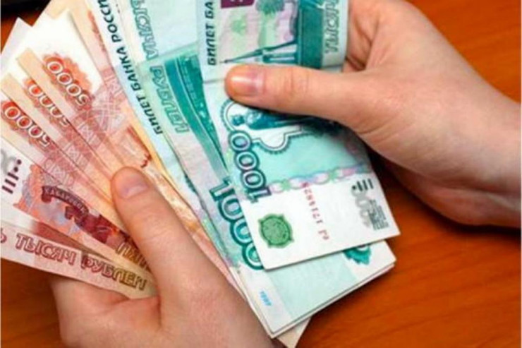 Stalinin nəvəsinə 16 milyon   pul "atdılar"