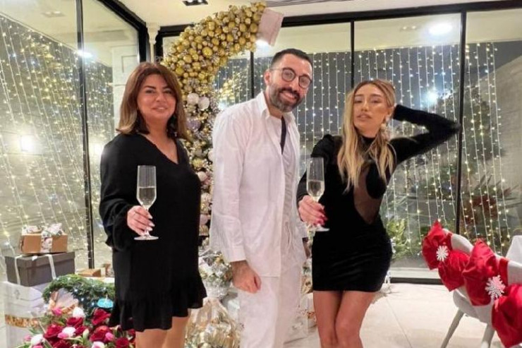 Röyanın evində Yeni il COŞĞUSU   -FOTO 