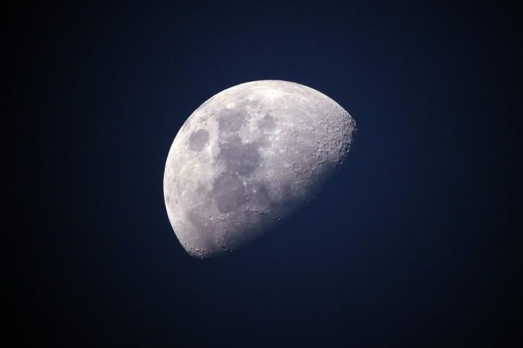 Ayın eniş nöqtəsində  SU AŞKAR EDİLDİ  - FOTO 