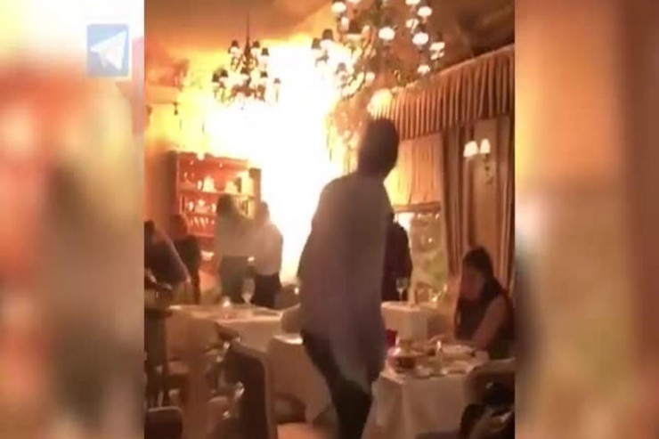 Şəhərin mərkəzində restoran yandı: Ölən və yaralı var 