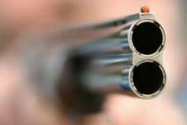 Oğul anasını  ölümlə hədələdi  