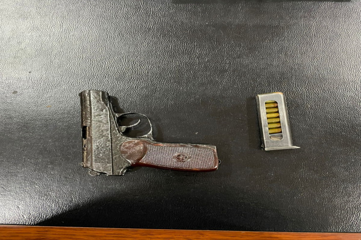 Bakıda 2 min manata “Makarov” satarkən POLİS TUTDU  - FOTO 