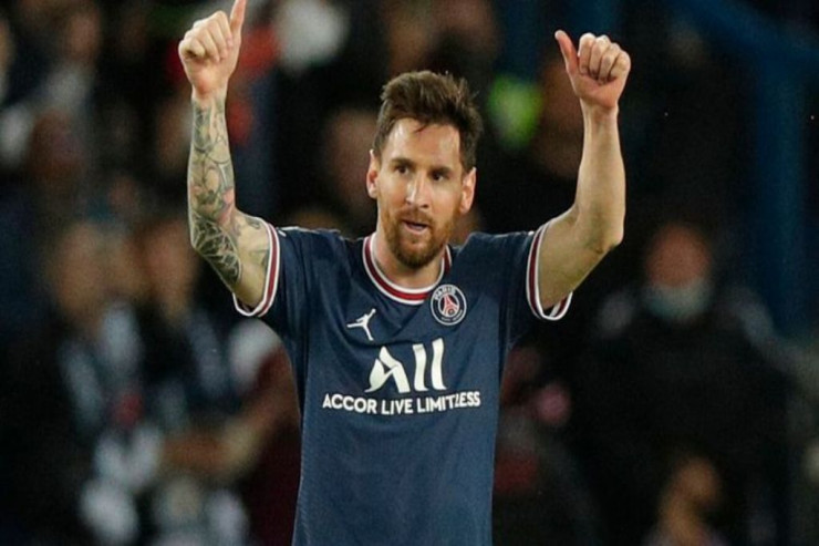 Messi 300 milyona çatdı