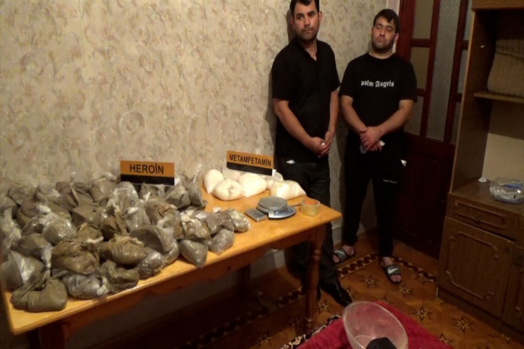 Narkotiklər və narkotacirlər