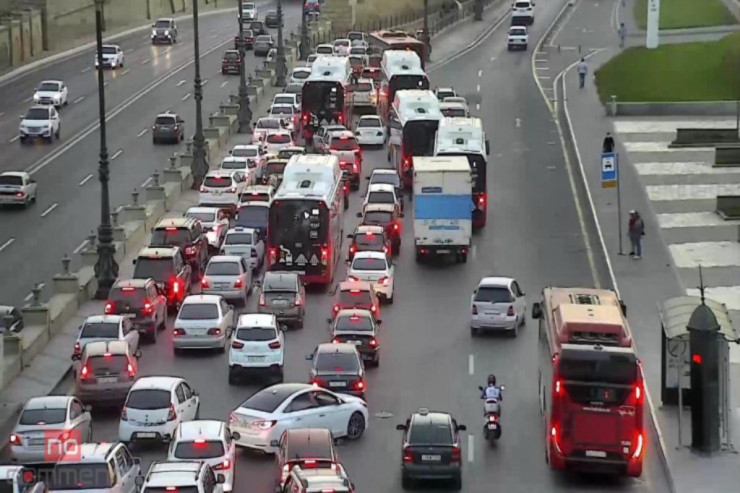 Bakıda 130-dan çox avtobus  TIXACDA qalıb 