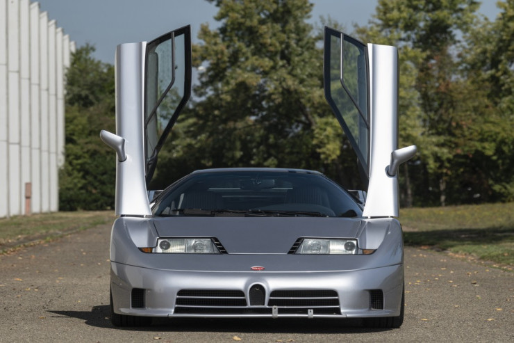 “Bugatti”nin ilk modeli FANTASTİK  qiymətə satıldı - FOTOLENT 