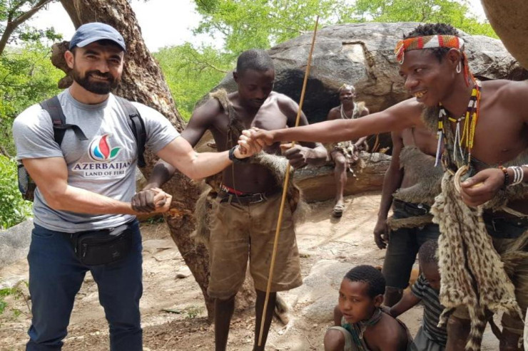 “Afrikada üç gün üsyançıların mühasirəsində qaldım” - MÜSAHİBƏ 