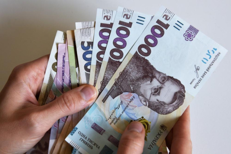 Ukraynada devalvasiya:  Milli valyuta 25 faiz ucuzlaşdı