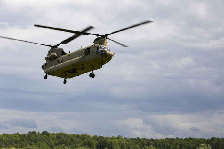 Helikopter qəzaya uğradı, iki nəfər öldü