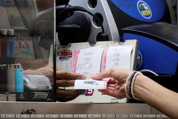  ŞOK:   Lotoreyada 1,3 milyard dollar uduldu