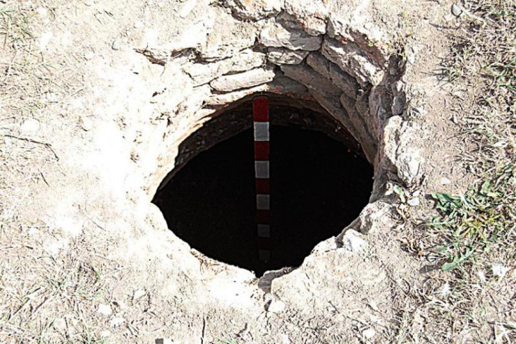 Kanalizasiya quyusu faciəyə yol açdı