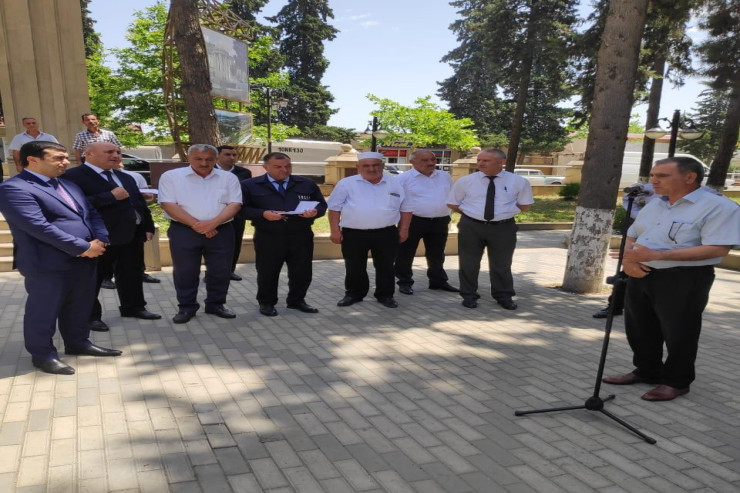 Baş direktorun müavini vətəndaşların problemini dinlədi -FOTO 