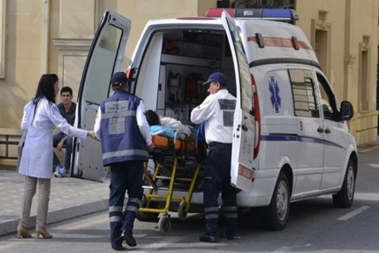 Bakıda 37 yaşlı kişi özünü öldürdü