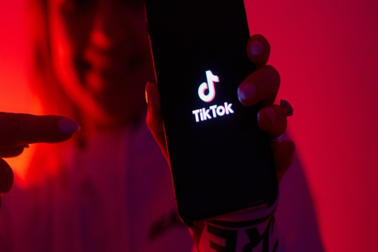 “TikTok”la bağlı ŞOK İDDİA: Məxfilik sual altındadır?