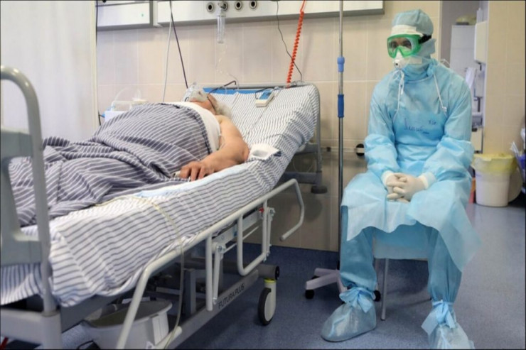 Atası COVİD-ə yoluxdu,  məşhur müğənni   ölkədən getdi