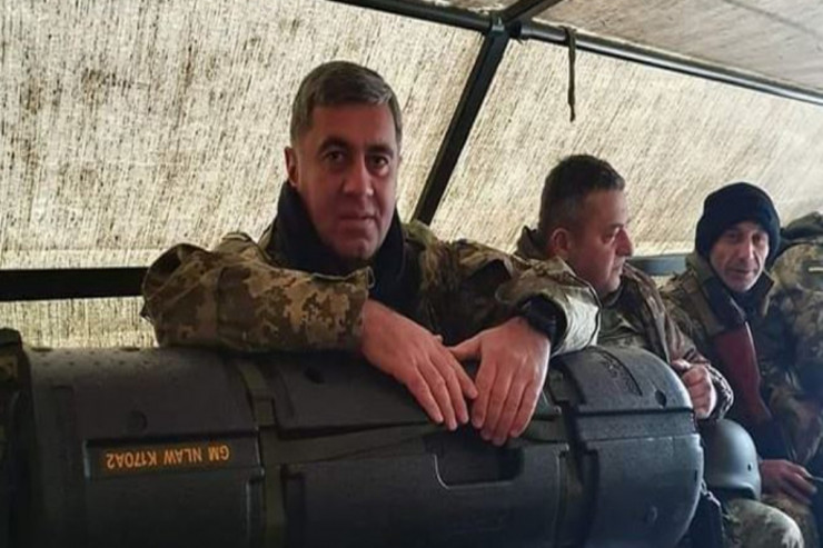 Gürcüstanın keçmiş müdafiə naziri  Ukraynada döyüşməyə gəldi 
