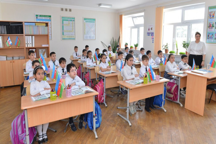 Birinci siniflərə şagird qəbulunun VAXTI DƏYİŞDİRİLDİ 