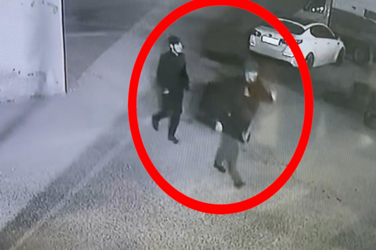 Oğurladıqlarını onlayn alış-veriş saytlarında satanlar ələ keçdi - FOTO  