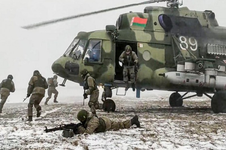 Belarus artıq Ukraynaya qarşı döyüşür -  NATO 