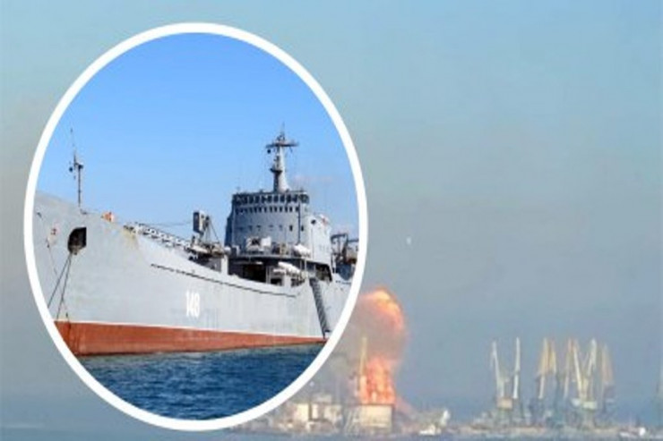 Ukrayna limanında DESANT GƏMİSİNƏ  hücum: 3 min tonluq rezervuar partlayışı - FOTO 