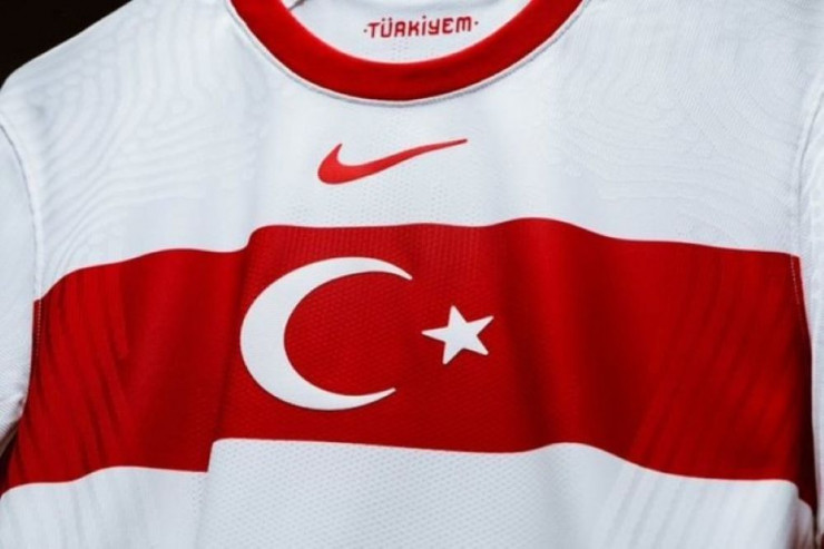 Türkiyə millisində  gözlənilməz ayrılıq   - FOTO  