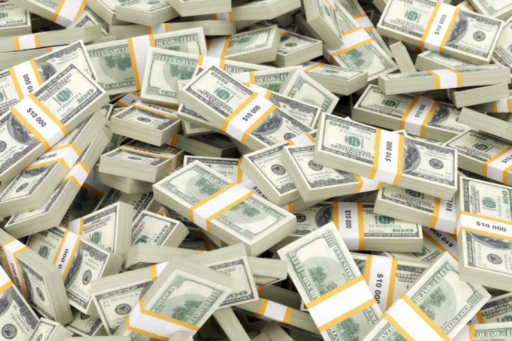 Məşhur müğənni  borc BATAQLIĞINDA:   300 milyon tələb olunur