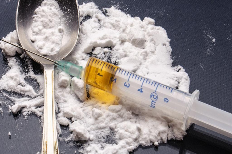 Şübhələnirdilər haqlı çıxdılar, qadının üstündən heroin çıxdı - FOTO 