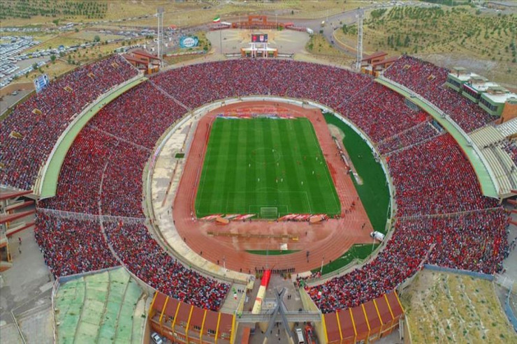 “Traktor” azarkeşləri stadiona girişi bağladı