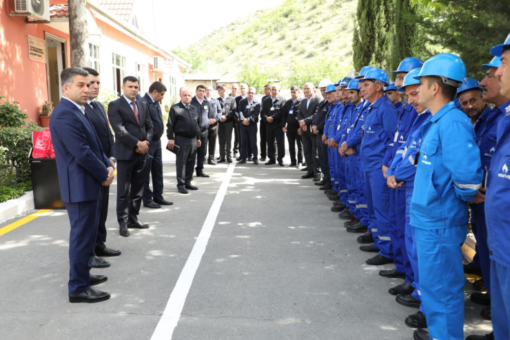 ® Baş direktor bir qrup birlik əməkdaşını mükafatlandırdı -FOTO 