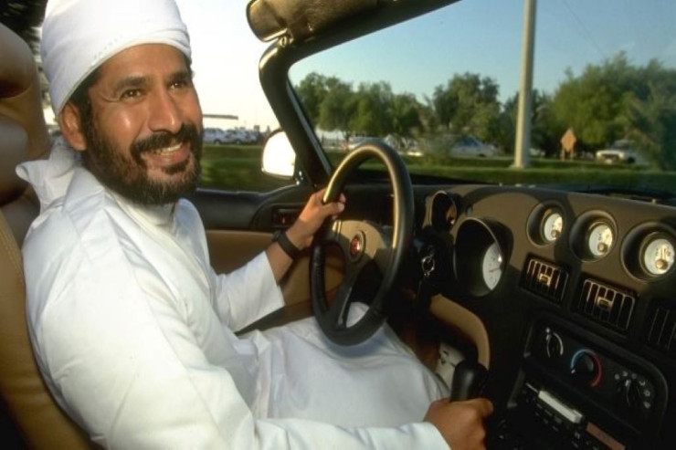 Bu şəxsin 3 000 avtomobili  və 1 təyyarəsi var -VİDEO 