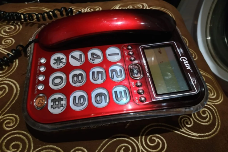 Ev telefonlarında aylıq  abunə haqqı artdı  