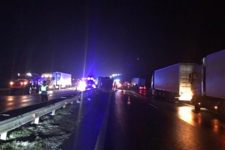 Avtobus  hasara çırpıldı,  19 nəfər xəstəxanlıq oldu