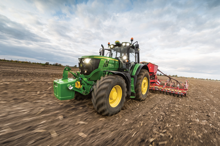 Traktorda  meyiti tapıldı 