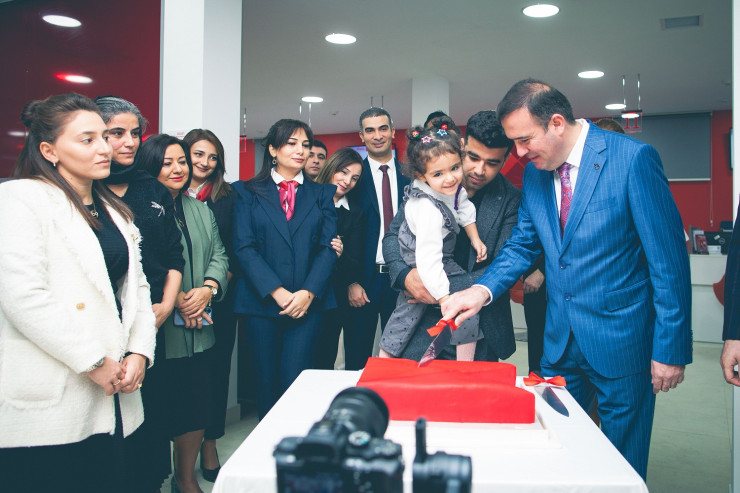 ® Kapital Bank şəhid əməkdaşının adını daşıyan filialının açılışını etdi