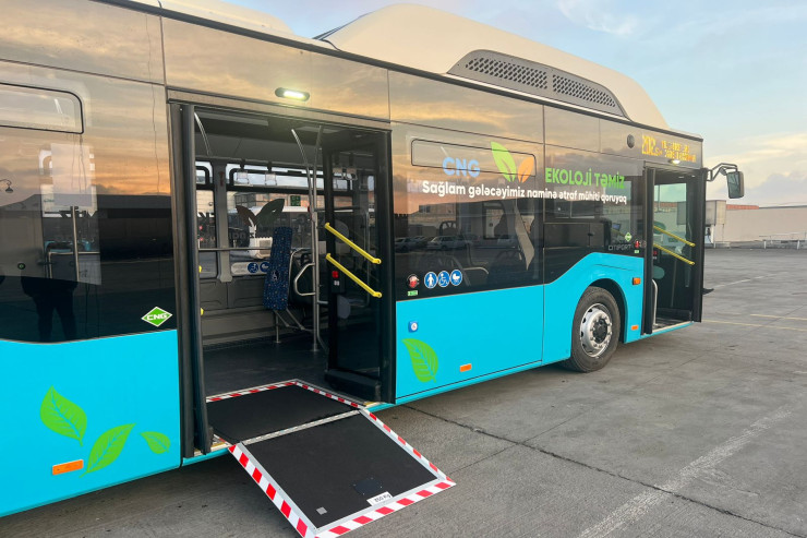 Yeni gətirilən avtobuslar