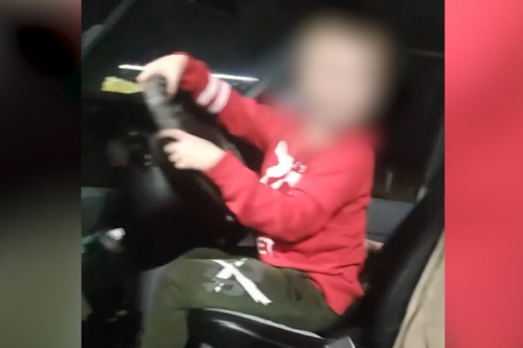 8 yaşlı uşaq avtobus qaçırdı -  VİDEO 