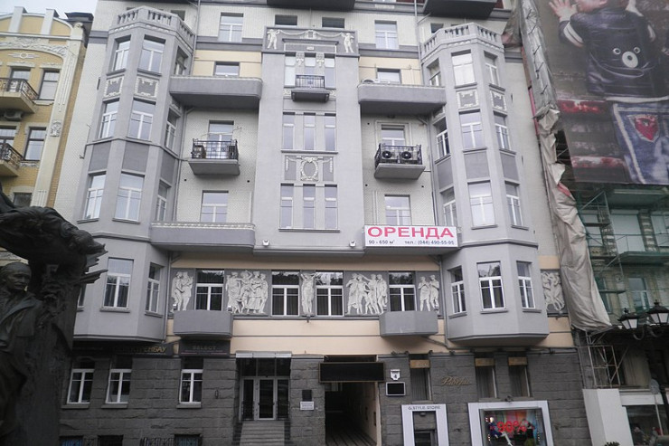Daha bir ölkənin səfirliyi Kiyevdə fəaliyyətini bərpa edir