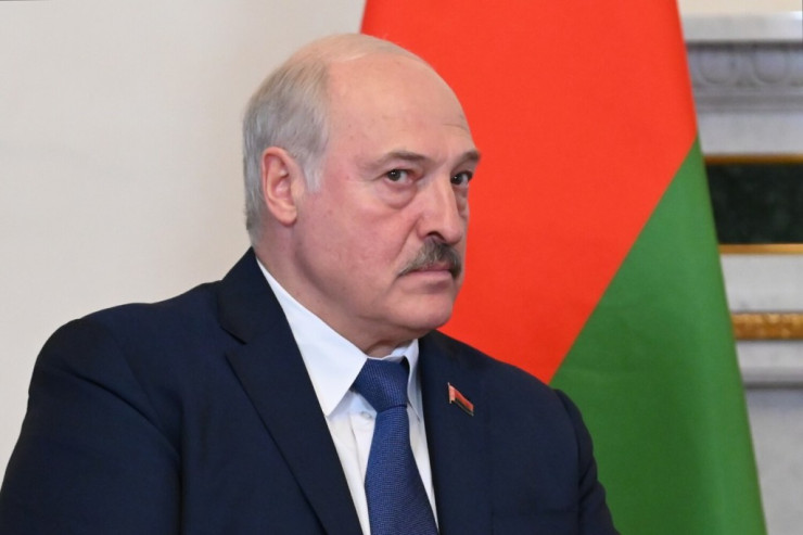 Lukaşenko  qiymətlərin qalxmasını   qadağan etdi
