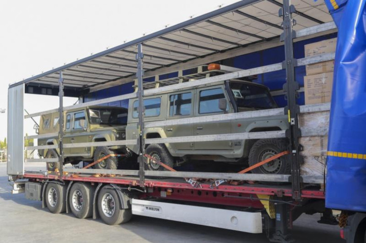 İspaniya Ukraynaya 4x4 avtomobillər  verdi