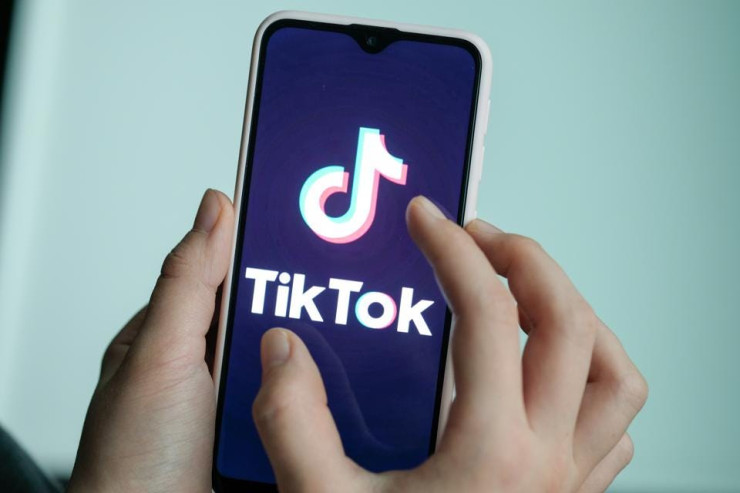 “TikTok”da video  paylaşdığı üçün İŞDƏN ÇIXARILDI