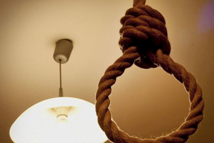 Bakıda anasını itirən oğlan ÖZÜNÜ ASDI 