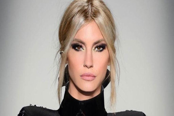  Sürpriz eşq:   Çağla Şikel kiminlə sevgilidir?