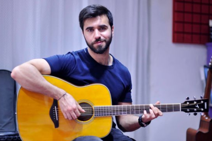 Çingiz Mustafayev bu dəfə sazda   ifa etdi