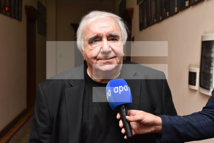 "Anar getsə, AYB dağılar fikri ilə razı deyiləm" - Ramiz Rövşən 