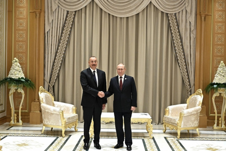 Vladimir Putin Prezident İlham Əliyevə zəng etdi